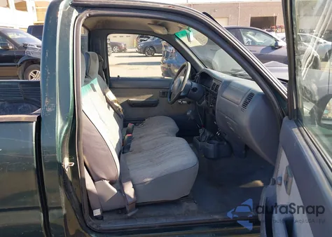 1999 Toyota Tacoma из США, поврежденный, VIN 4TANL42N4XZ474760